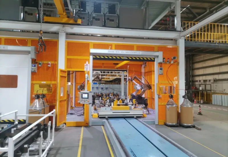 Multi-axis servo positioner for agricultural frame welding