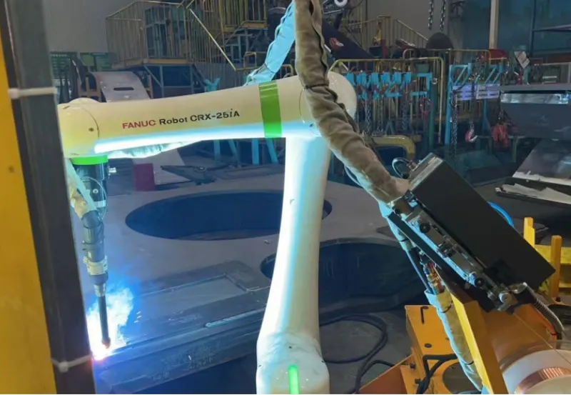 Mobile robot welding solution for complex excavator structures