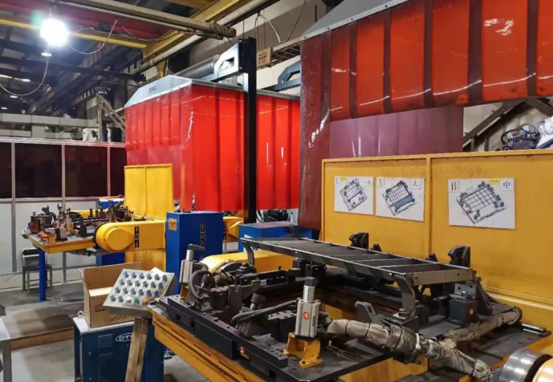 Low heat input robotic welding for panel assembly