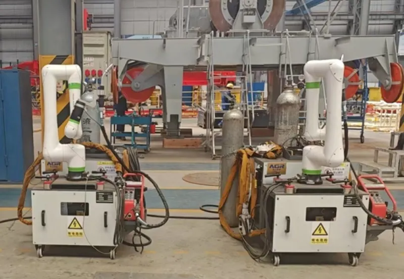 Hand-pushed Collaborative Robot Welding Workstation | AGR Robotics